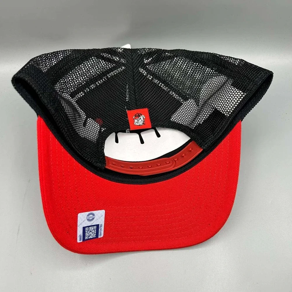 Nike Rise Georgia Bulldogs Dri-Fit Trucker Hat Men M-L Red Snap Back Cap New
